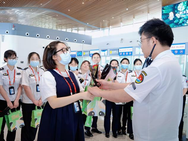 1684308599448821.png 溫馨五月花  感恩母親節(jié)2.png